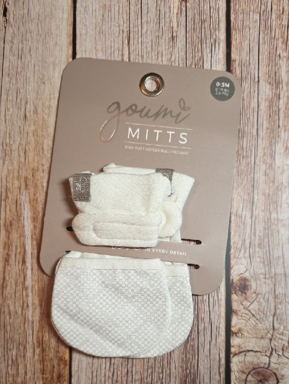 Goumikids Cream Baby Mittens - Organic Newborn Mitts - Picture 2 of 3